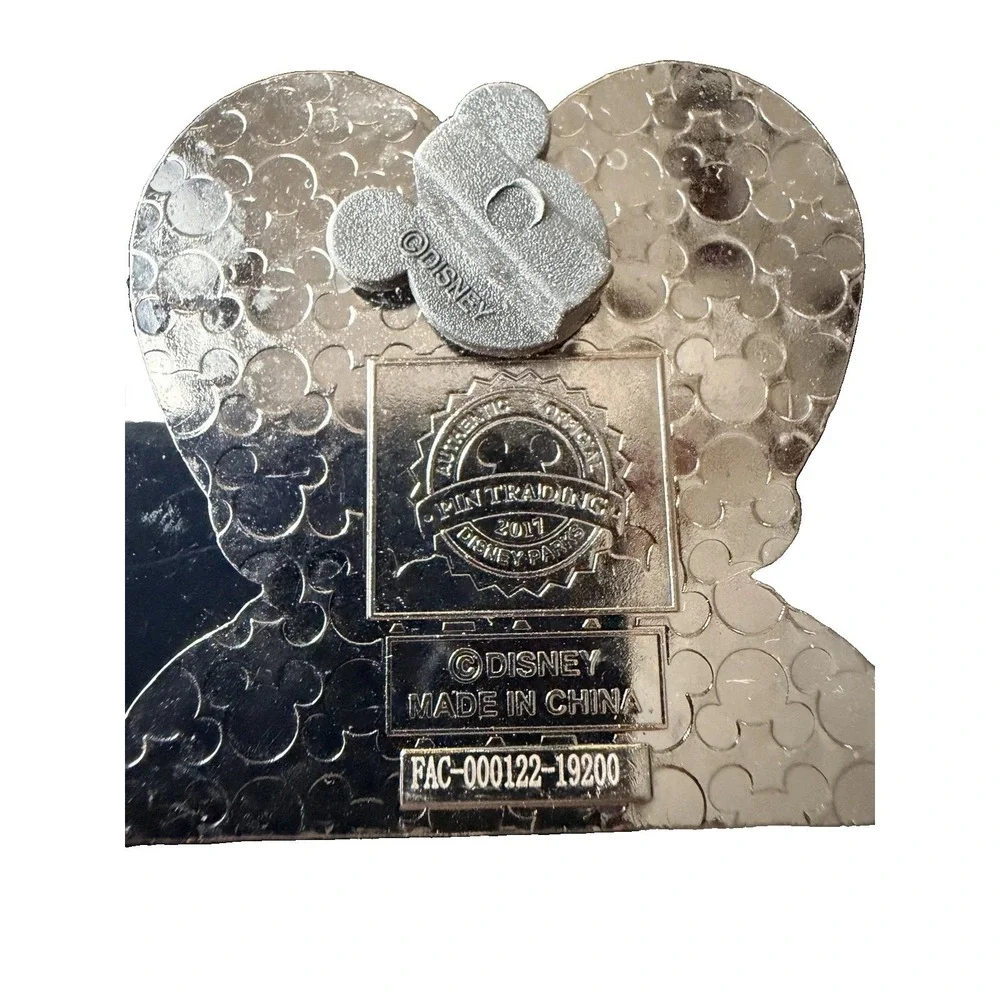 Authentic Disney Parks‎ Mickey & Minnie Romance Pin Collection (2020–2023)